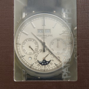 Replica PATEK PHILIPPE COMPLICATIONS 5204P-010
